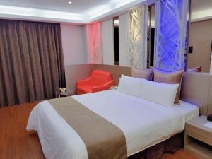 Golden Sands Motel