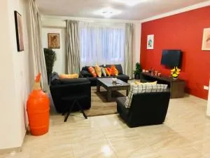 Lovely 3 Bedroom Apartment with Pool, Bertha’s Court - Mamobi