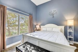 Shores of Panama #124 by Book That Condo