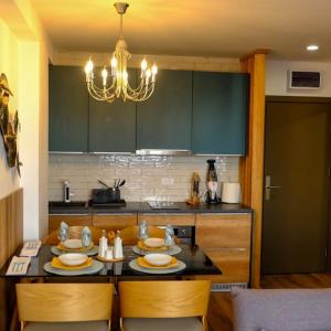 Apt in the Sky - Kopaonik Kraljevi Čardaci