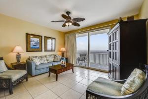 Splash Beach Resort #1601-W by Book That Condo