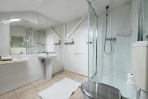 Lisbon Apartment Bairro Alto 4