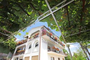 3 star pansion Guesthouse Villa Stanger Lovran Horvaatia