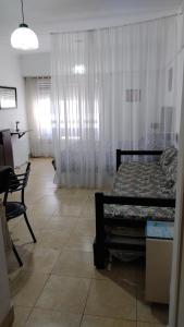 DEPARTAMENTO EN PLAZA COLON, 200 MTS DE LA PLAYA