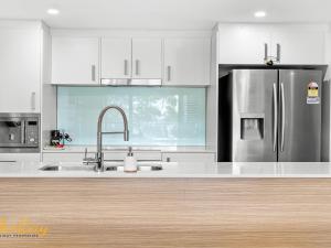 Karavostazi at The Shoal