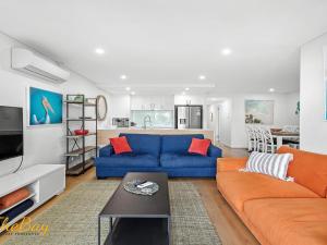 Karavostazi at The Shoal