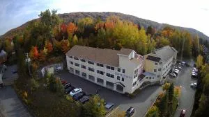 Hotel and Suites Les Laurentides - Saint-Sauveur-des-Monts