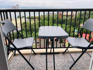 Condo w Balcony Near Mactan International Airport