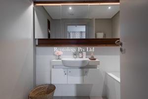 Breathtaking 2 Bed Zimbali Suites