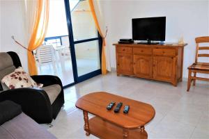 25D TB 2ª línea de playa con vistas al mar