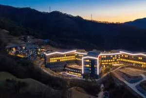 Ramada Hotel & Suite by Wyndham Gangwon Pyeongchang - Yŏyang-ni