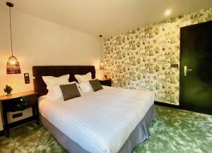 Hotels Le Moulin Fouret : Chambre Lit King-Size Standard