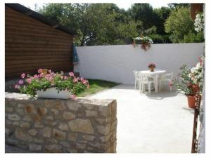 Maisons de vacances Gite Saint-Lyphard, 3 pieces, 4 personnes - FR-1-306-1116 : photos des chambres