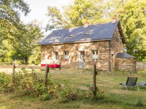 Gîte paisible en parc arboré, 3 ch., prox. NantesRennes, équipements bébé, activités plein air - FR-1-306-1115
