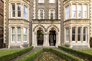 SACO Cardiff Cathedral Road - Taffs Well