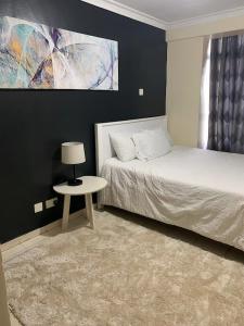 Peaceful and Lovely 1 bedroom with a city view.