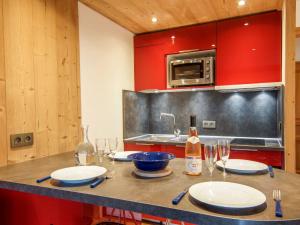 Apartment Clos du Savoy-8 by Interhome