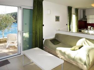 Apartment Milevoj-5 by Interhome