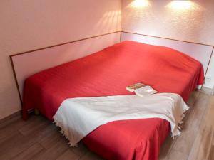 Apartment Jonquilles-7 by Interhome