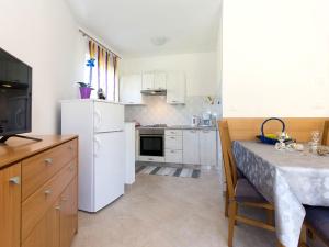 Apartment Andrea-1 by Interhome