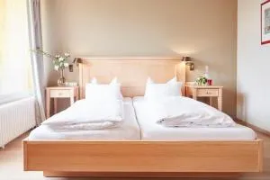 Hotel Restaurant zur Sonne St. Peter - Unteribental