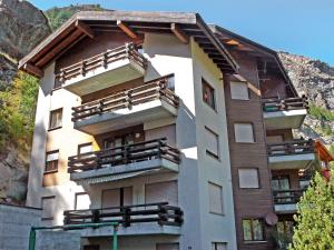 Apartment Bodmen A by Interhome