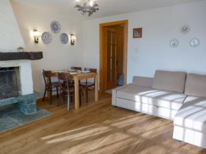 Apartment Le Mont Blanc 8 by Interhome