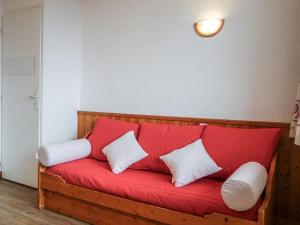 Apartment Home Club - Lavachet-1 by Interhome