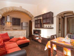 Apartment Appartamento Doria - REI186 by Interhome