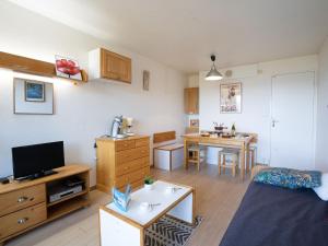 Appartements Apartment Pegase Phenix-21 by Interhome : photos des chambres