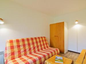 Apartment Villaret 317 by Interhome