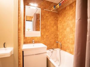 Apartment Astragale 412 A by Interhome