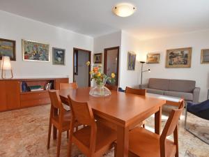 Apartment Casanas-1 by Interhome