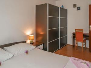 Apartment Ana-1 by Interhome