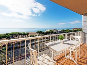 Apartment Paisos Catalans by Interhome