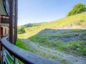 Apartment Bâtiment A-13 by Interhome