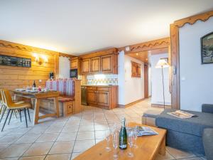 Apartment Ecrin des Neiges - Val Claret-1 by Interhome