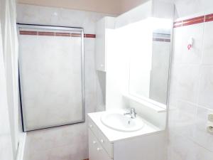 Appartements Apartment Beauchesne by Interhome : photos des chambres