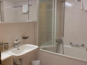 Apartment Chesa Frizzoni by Interhome