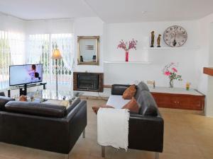 Holiday Home Mar y MontaƱa by Interhome