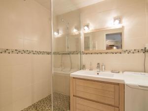 Apartment Le Curling B - Val Claret-38 by Interhome
