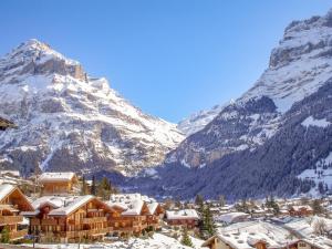 Holiday Home Chalet Reinhysi by Interhome