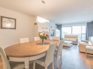 Apartment Queen Mary 503 with terrace by Interhome