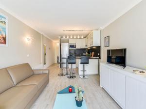 Apartment Le Beach Garden by Interhome