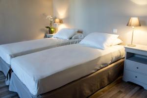 Hotels HOTEL DE FRANCE - Hotel de charme en Provence : Chambre Lits Jumeaux Confort