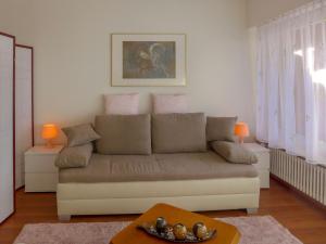 Studio Eperon B 22 by Interhome