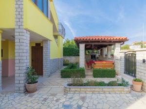 Apartment Meden by Interhome 