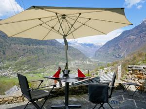 Holiday Home Rustico Scateto 66 by Interhome