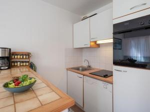Apartment Ty Bihan-3 by Interhome