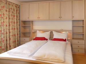 Holiday Home Wildkogel by Interhome